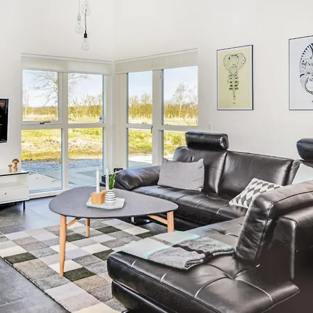Cozy Home In Ansager With Lake View *